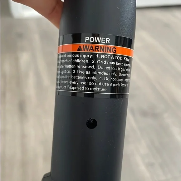 Yellow Electric Bug Zapper Racket - Picture 4 of 7